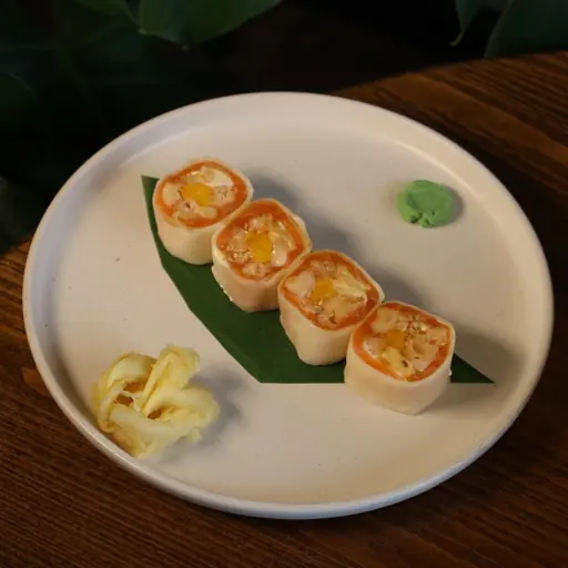 Сашими с креветкой, лососем и манго 4 шт