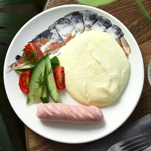 Сосиска с картофельным пюре